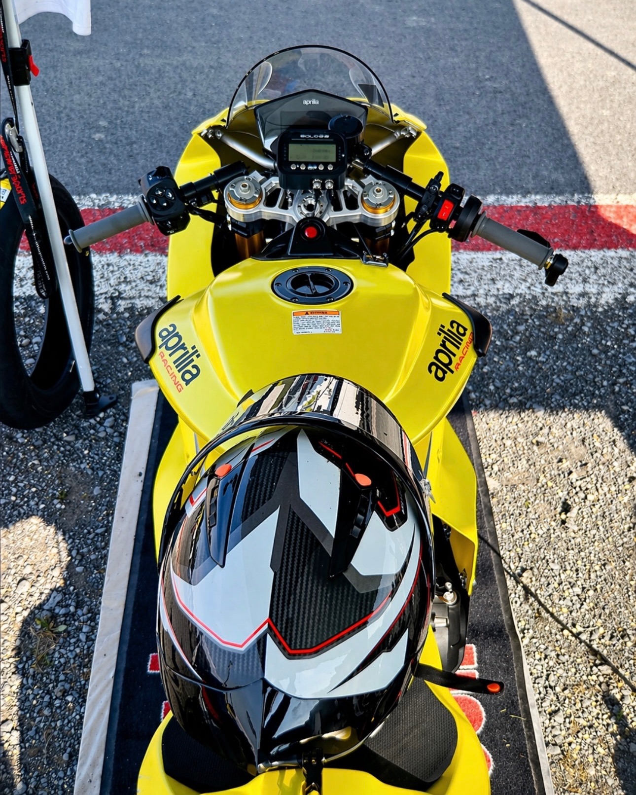 Aprilia RSV Garage 162 overhead