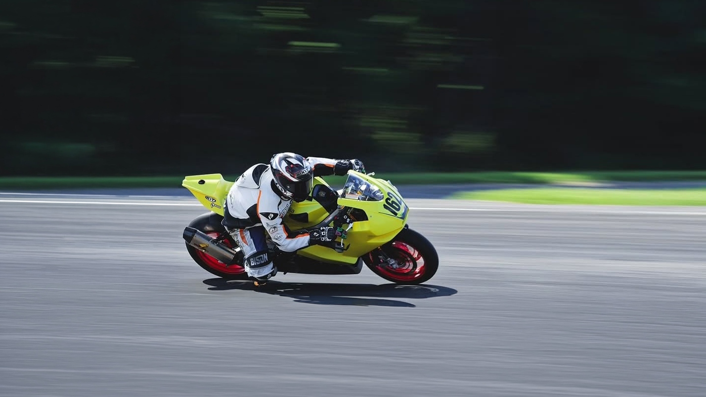 Garage 162 motorcycle racing