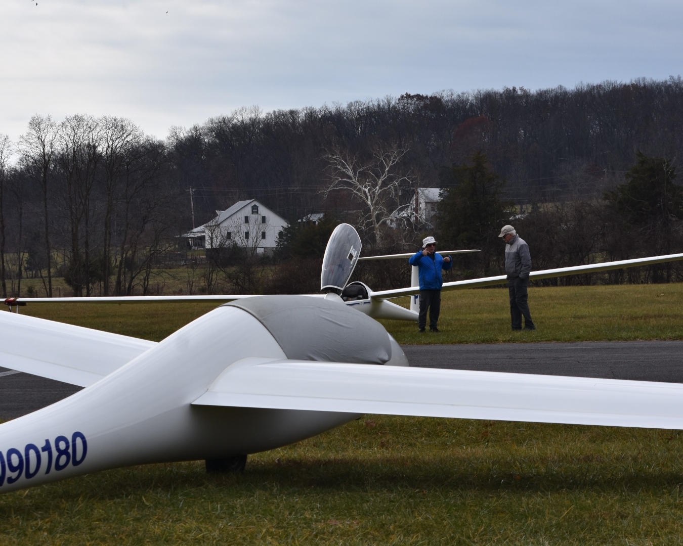 MASA crew with sailplane on airfield